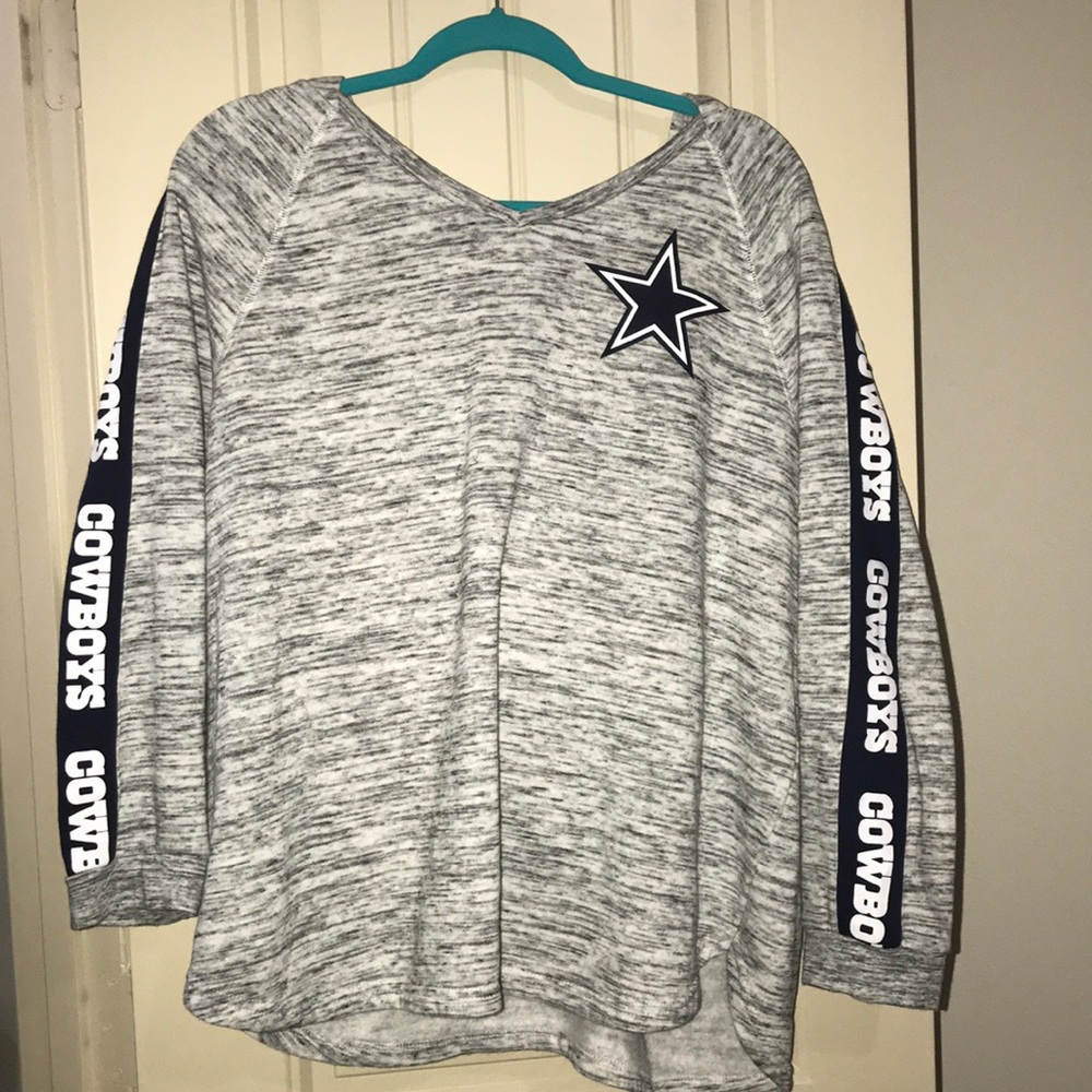 Dallas Cowboys Women’s V-Neck Fleece Hoodie